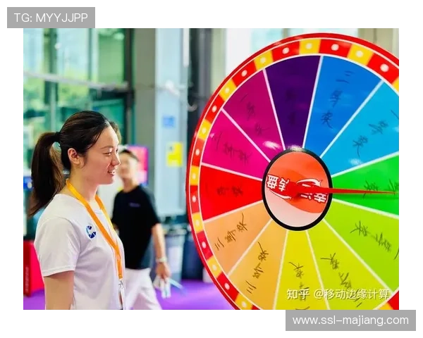 现场互动环节观众参与热烈,抽奖活动送出签名礼品